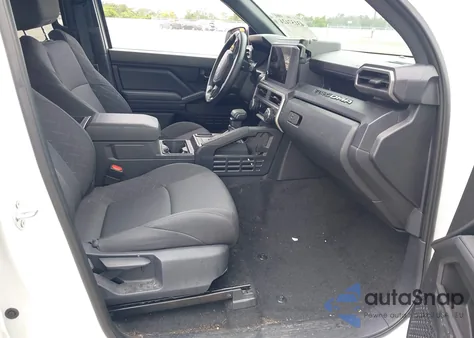 2024 Toyota Tacoma Sr 2Wd z USA, uszkodzony, nr VIN 3TYKD5HNXRT010351